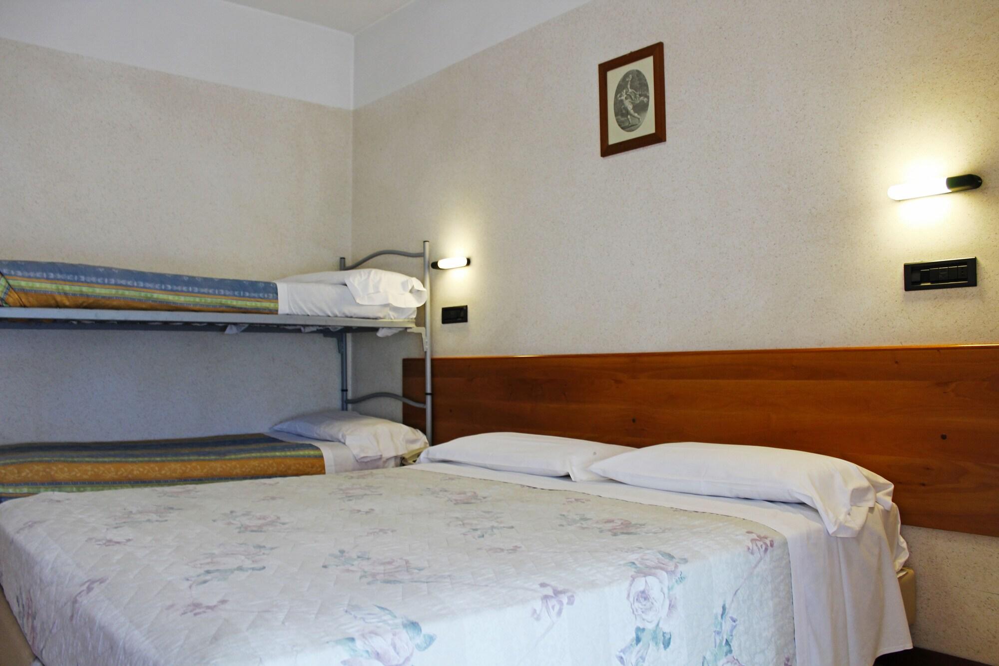 Hotel Saint Tropez Riccione Exterior foto