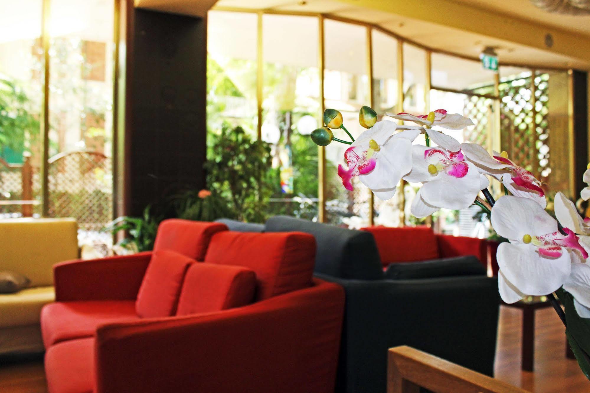Hotel Saint Tropez Riccione Exterior foto